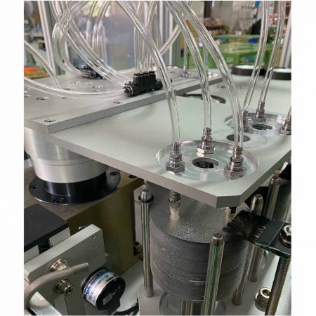 2021年1月 新购置一台自动化冲压铝箔封口膜专用机，提升产能并用自动化整理代替人工整理以避免食品安全的各种疑虑。